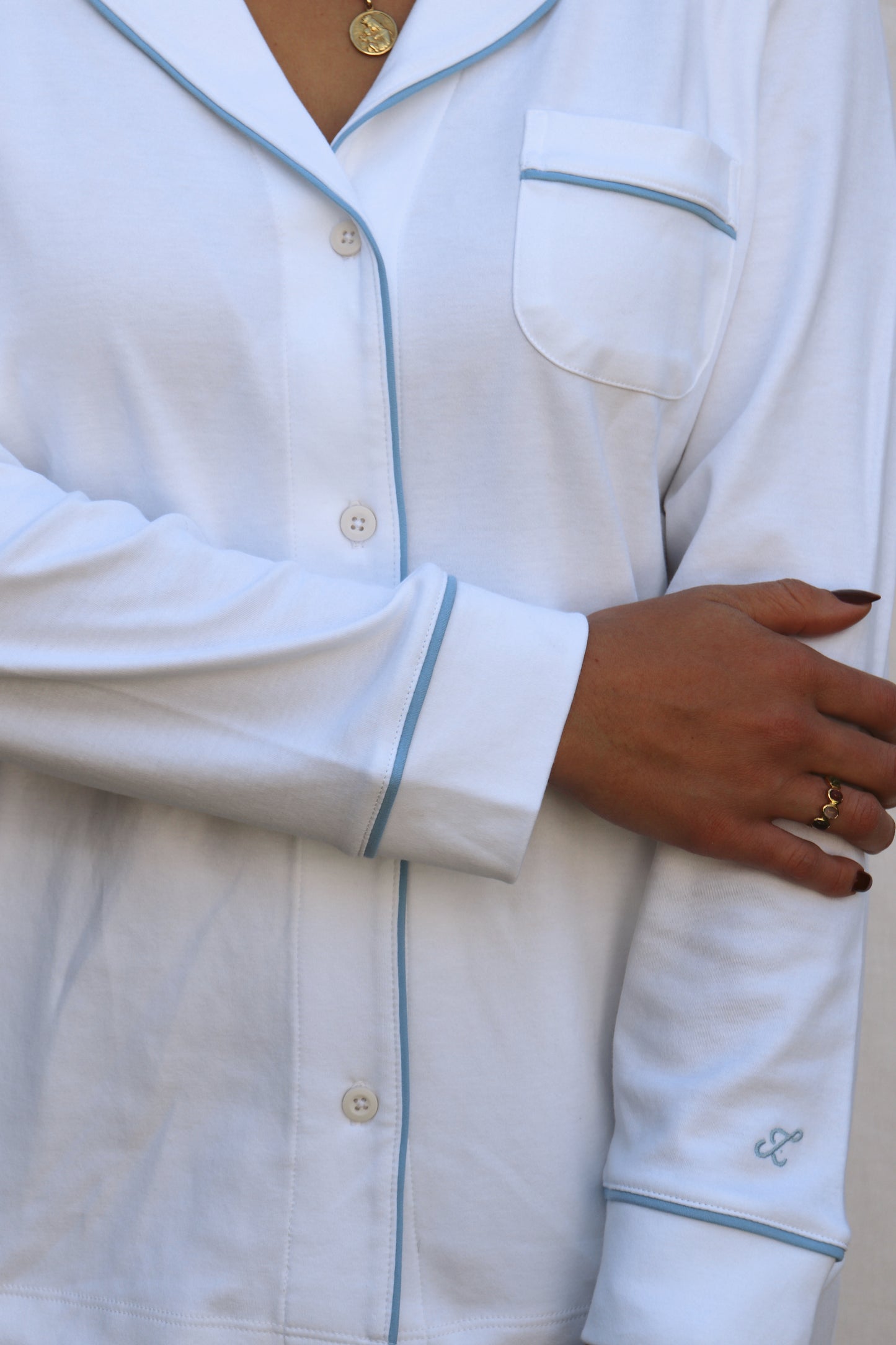 Basic White / Baby Blue