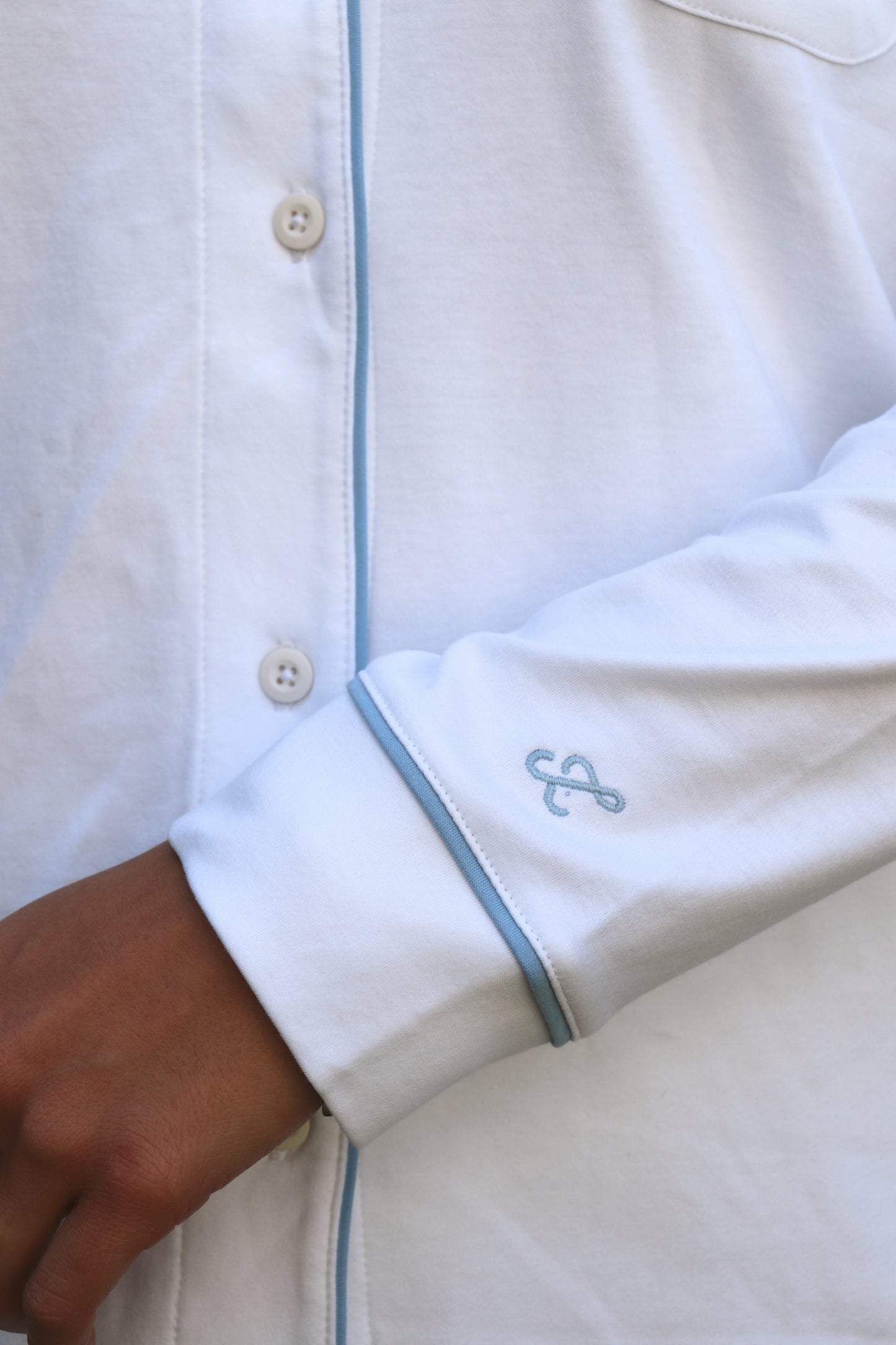 Basic White / Baby Blue